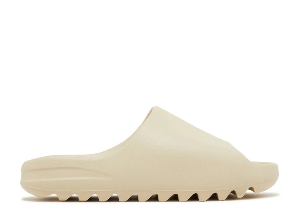 Yeezy Slides "Bone" - Figura 1