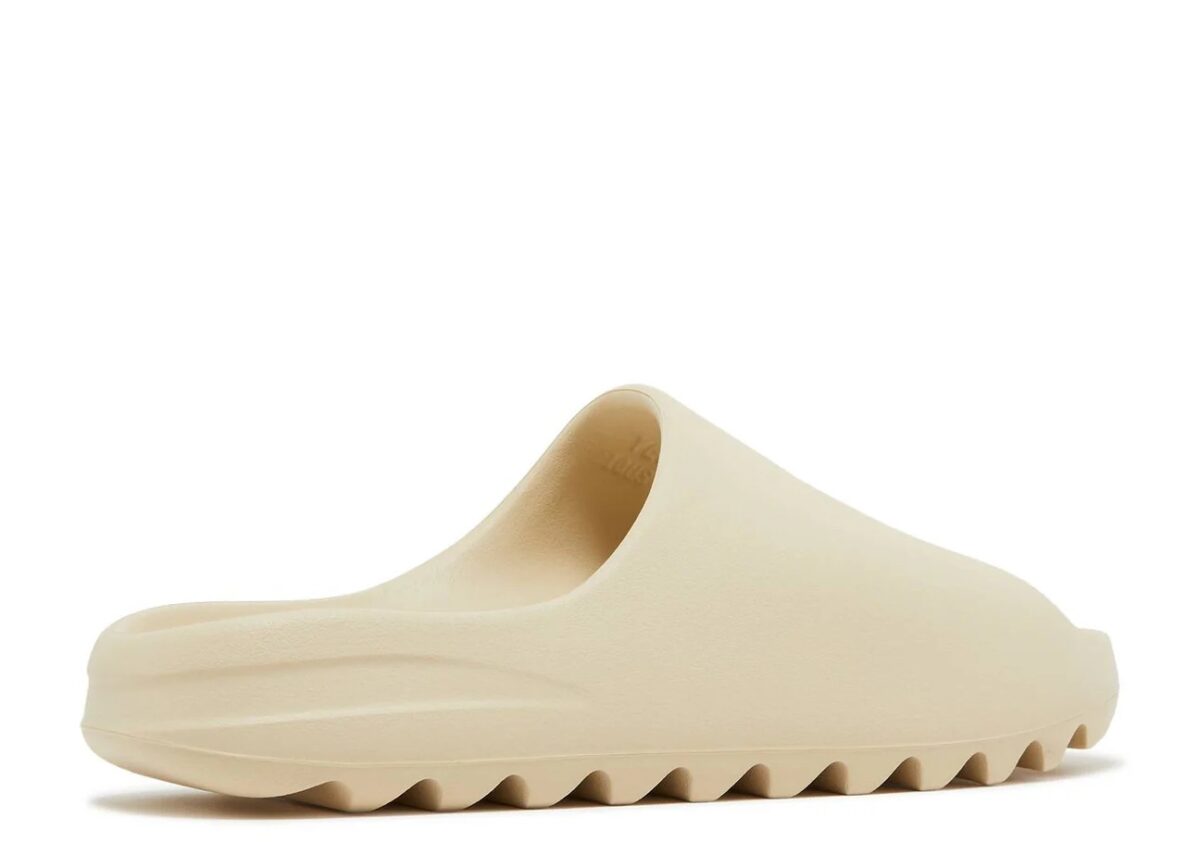 Yeezy Slides "Bone" - Figura 3