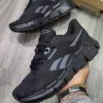 REEBOK ALL BLACK SHARK